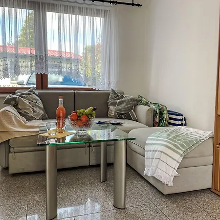 Semesterbostad Bella By Interhome